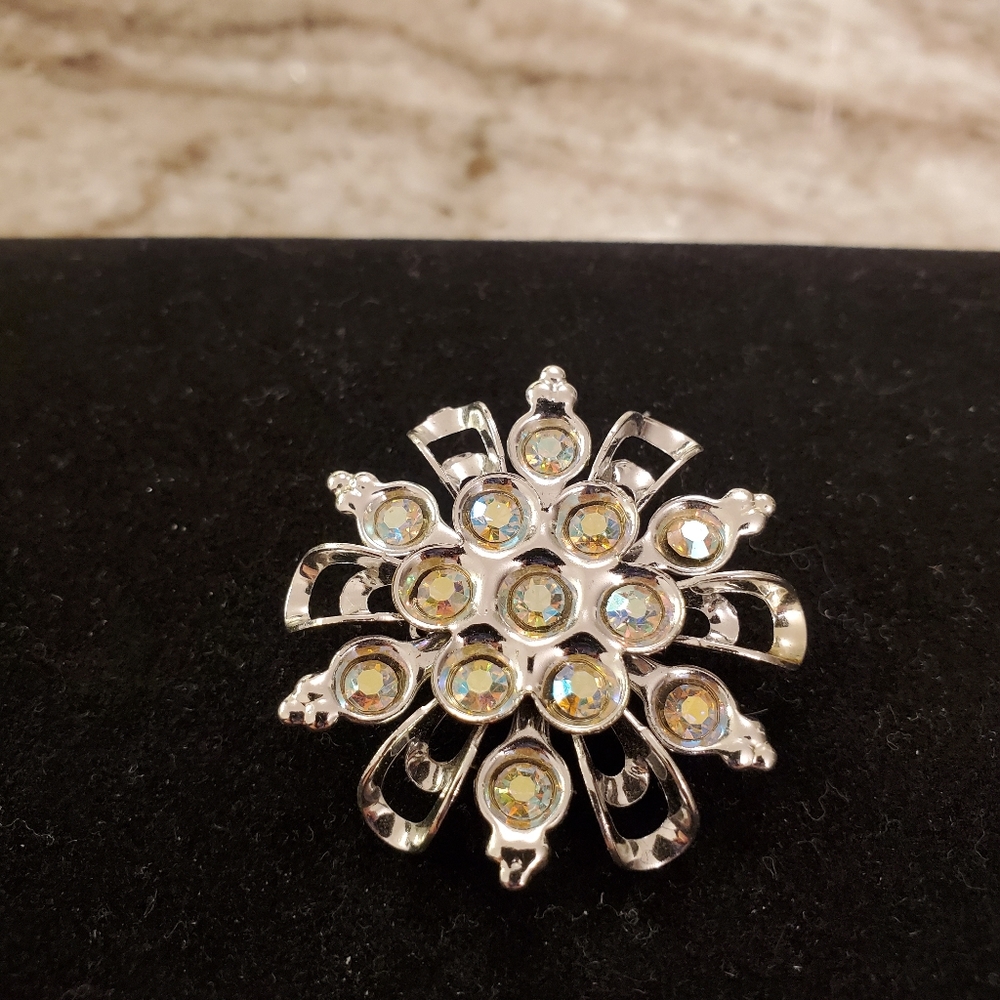 Vintage Antique brooch
